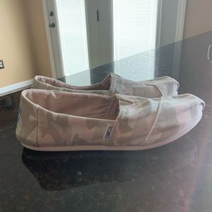 Toms Womens Sz 8.5
